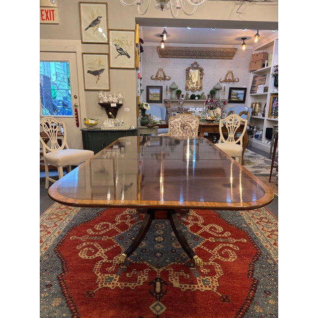 1940s Beacon Hill Mahogany Single Pedestal Dining Table on Brass Castors For Sale - Image 9 of 12
