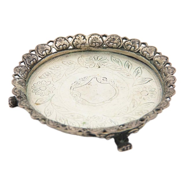 Silver Ring Holder with Grid and Three Support Points For Sale