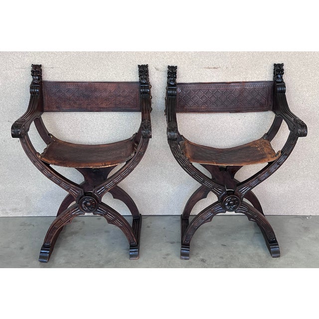 19th Century Pair of Carved Walnut Folding Scissors Savonarola Bench or Settle For Sale - Image 4 of 13