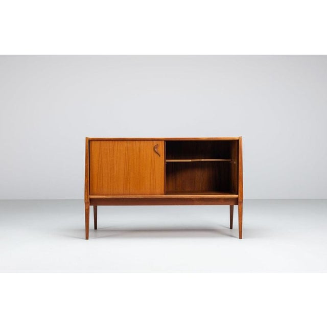 Mid-Century Modern Small Sideboard in Walnut from Bosteels, Belgium, 1960 For Sale - Image 3 of 18