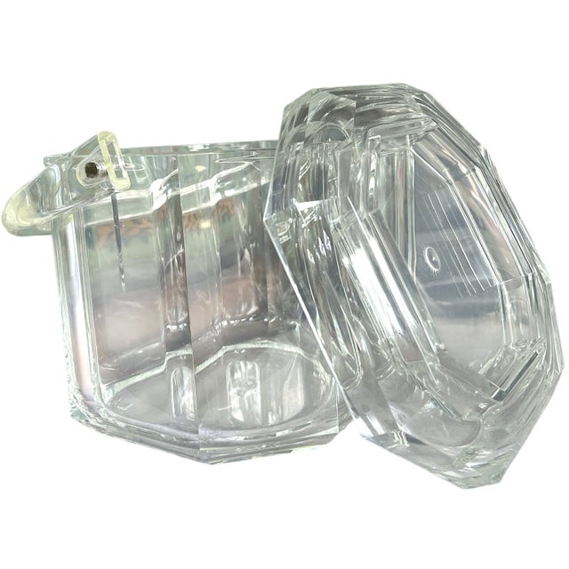 Contemporary 1980s Mid-Century Lucite Ice Bucket With Stainless Steel Tongs For Sale - Image 3 of 7