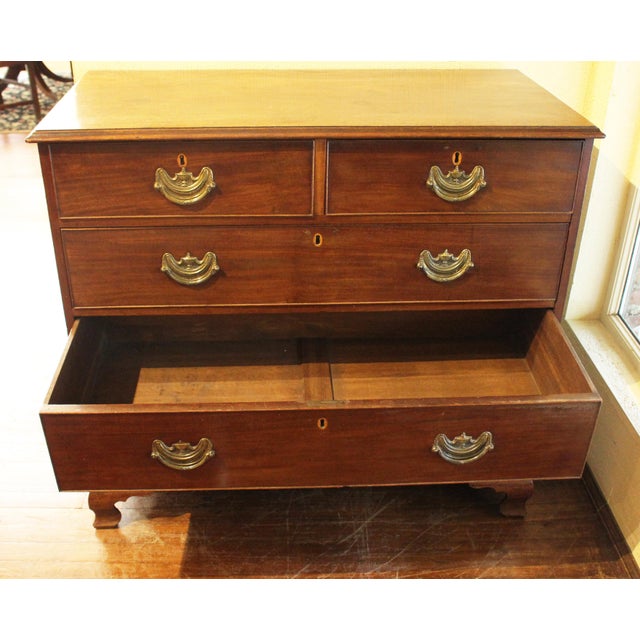 Circa 1770 English George III Period Chest of Drawers For Sale - Image 10 of 14