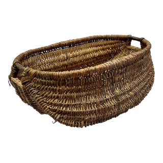 Late 1800s French Woven Wicker Extra Large Gathering Basket For Sale