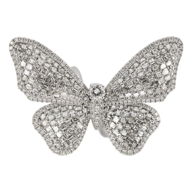 18k White Gold 7ctw Square Baguettes and Rounds Diamond Butterfly Cocktail Ring, Size 7 For Sale