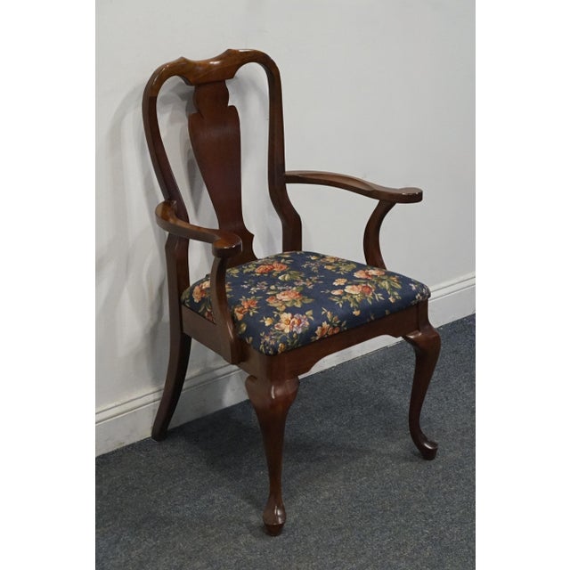 Cresent Furniture Traditional Queen Anne Style Splat Back Dining Arm Chair For Sale - Image 4 of 8