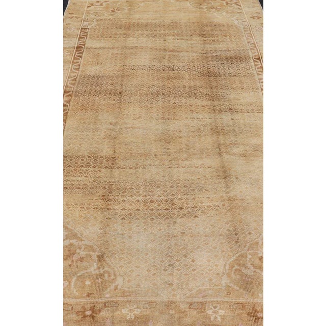 Vintage Oushak Rug in Warm Beige and Golden Tan With Subtle Cream Accents For Sale In Atlanta - Image 6 of 12