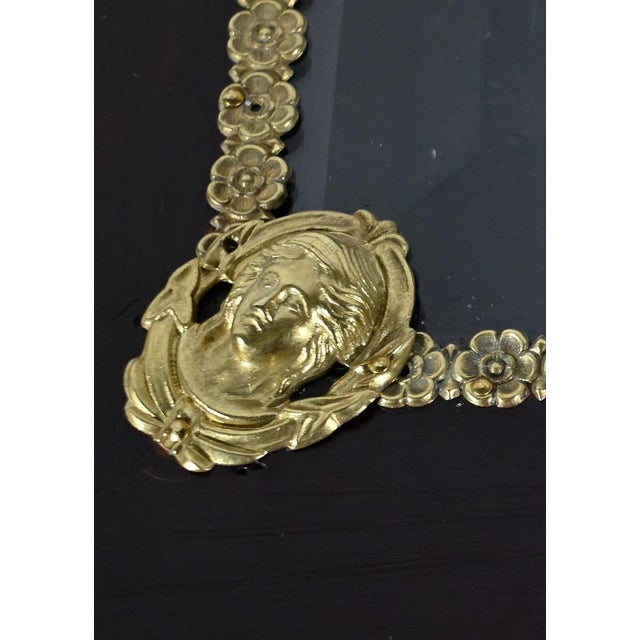 Wood Naploeon III Middle Display Table in Stained Mahogany For Sale - Image 7 of 18