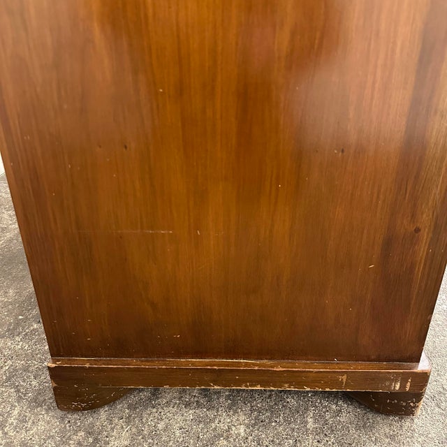 Mid 20th Century John Widdicomb Sliding Door Walnut Sideboard Chest For Sale In Cleveland - Image 6 of 12