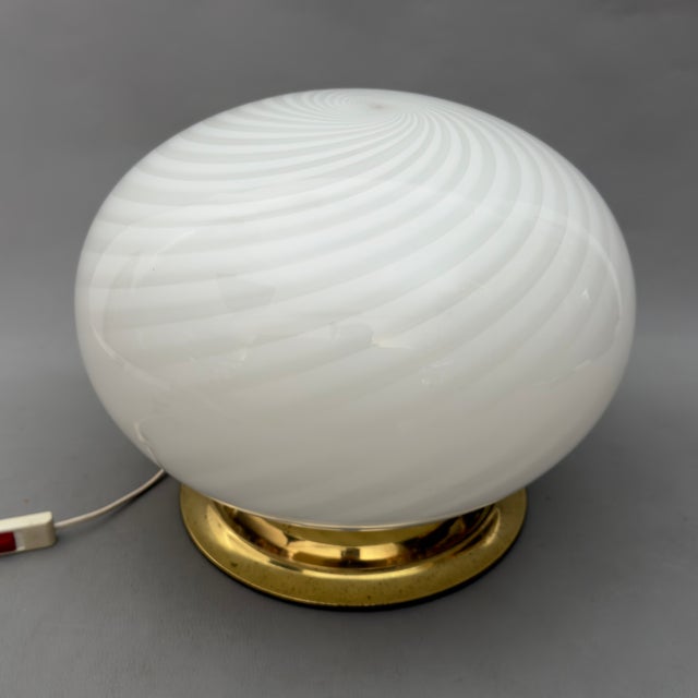 Large Vintage Sphere Table Lamp with Swirl Murano Glass and Brass Base, 1970s For Sale - Image 4 of 11