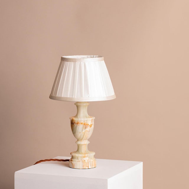 Alabaster Table Lamp by Marmo Lusso For Sale - Image 4 of 4