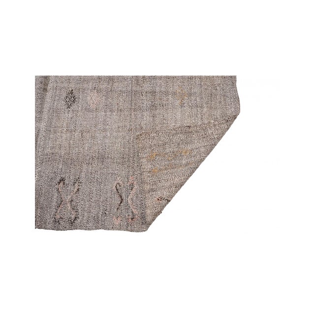 1970s Vintage Gray Modern Kilim Rug - 6`5″ X 8`1″ For Sale - Image 5 of 6