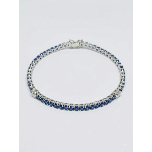 Natural 18k Gold Blue Sapphire 2.74ct & Diamond 0.45ct Bracelet For Sale - Image 4 of 8
