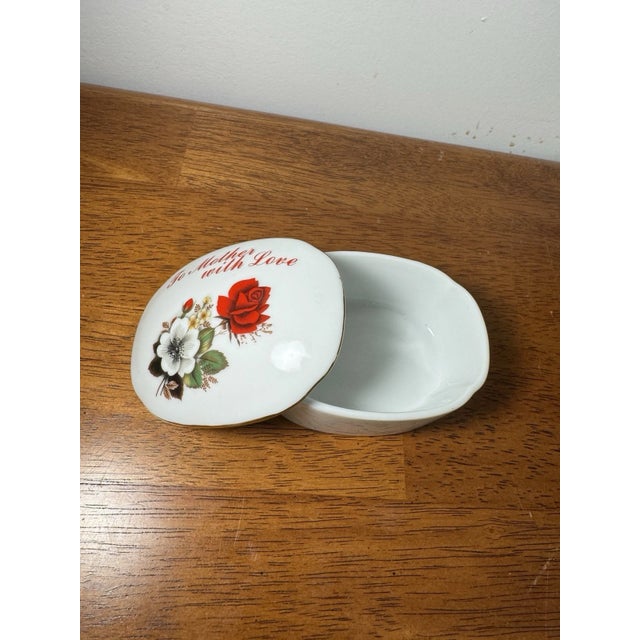Art Deco Vintage Omc Japan Porcelain Trinket Box “To Mother With Love” Floral Gift For Sale - Image 3 of 8