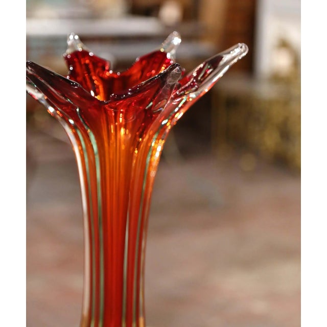 Italian Mid-Century Italian Pulled-Feather Glass Vase Attributed to Murano For Sale - Image 3 of 8