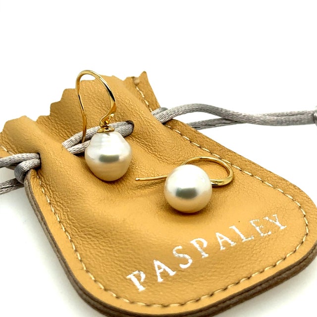 Metal Paspaley 18ct Yellow Gold Australian South Sea Pearl Shepherd Hook Earrings 5.4g, Pair For Sale - Image 7 of 11