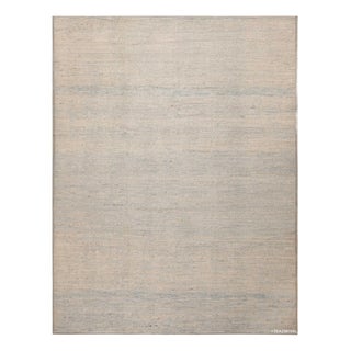 Nazmiyal Collection Subtle Hues Decorative Contemporary Handmade Area Rug For Sale