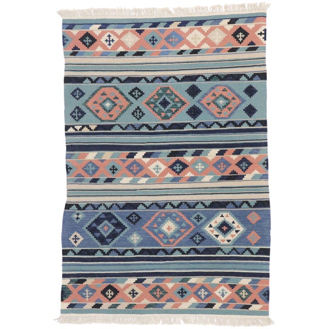 Vintage Persian Shiraz Kilim Rug, 04'01 X 06'01 For Sale - Image 9 of 9