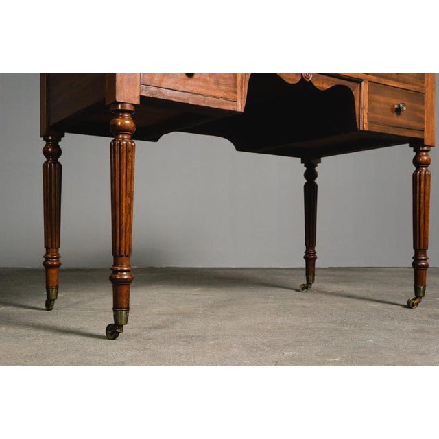English Style Desk, 20th Century For Sale - Image 14 of 18