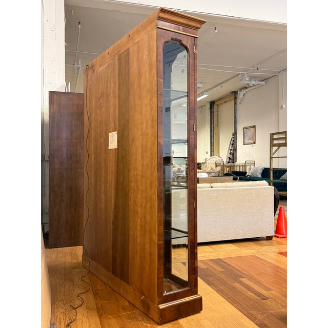 Vintage Henredon Burl Wood Double Lighted Curio China Cabinet For Sale In San Francisco - Image 6 of 12
