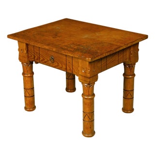 English 1880s Pine Coffee Table with Lotiform Style Legs and Single Drawer For Sale