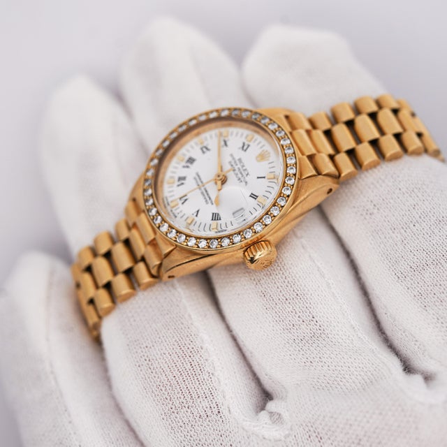 Rolex Rolex Op DateJust Presidential White Face 26mm Diamond Bezel 18k Gold Watch For Sale - Image 4 of 9
