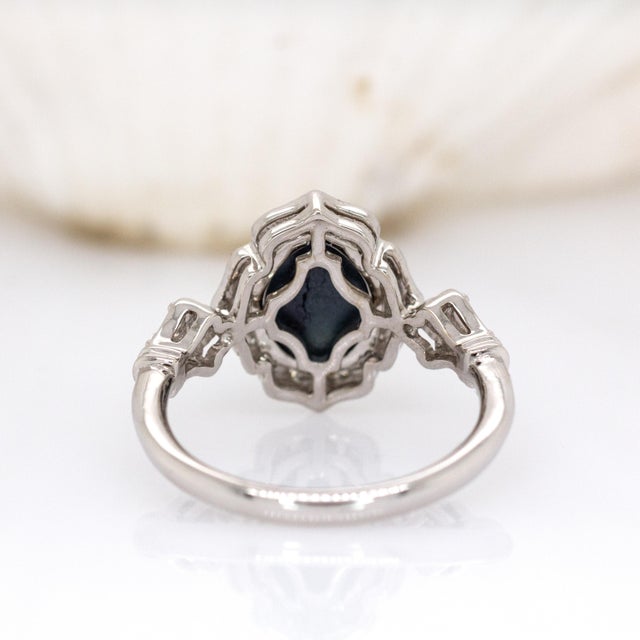 3.5cts Ceylon Star Sapphire Ring W Diamond Accents in 14k White Gold | Ov 9x7mm For Sale In Columbus - Image 6 of 7