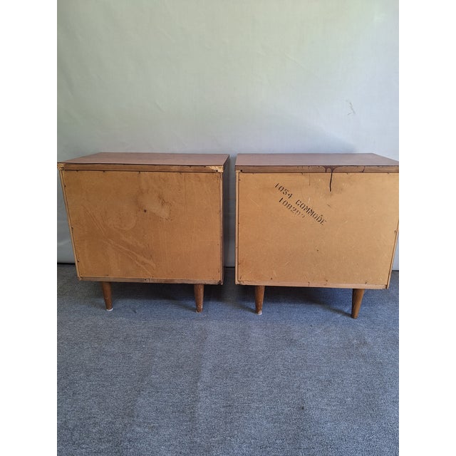 Burnt Umber 1960s Set of 2 Dixie Three Drawer Mid Century Modern Bedside Tables. For Sale - Image 8 of 8