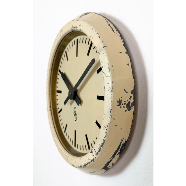 Mid-Century Modern Vintage Industrial Factory Wall Clock from Siemens, 1950s For Sale - Image 3 of 17