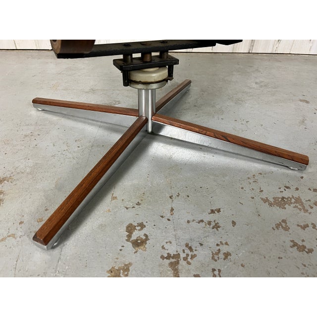 Mid 20th Century Rosewood Swivel Lounge Chair Attributed to Hans Brattrud for Georg Eknes For Sale - Image 12 of 13