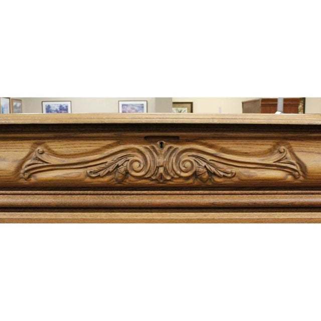 Late 20th Century Oakwood Interiors Oak Chest of Drawers For Sale - Image 5 of 8