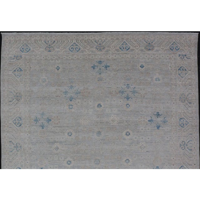 Light Gray Modern All-Over Floral Oushak With Light Gray Background and Neutral Colors For Sale - Image 8 of 12