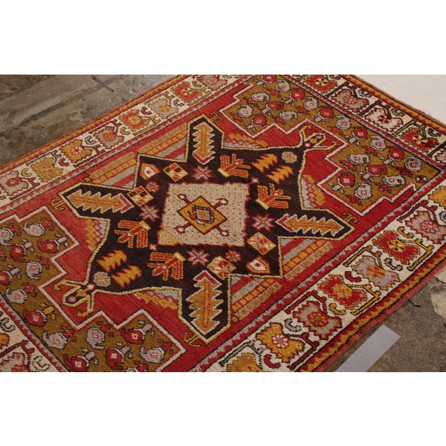 Tribal Hand-Knotted Antique Kirsehir Rug in Red Gold Medallion Tribal Pattern For Sale - Image 3 of 6