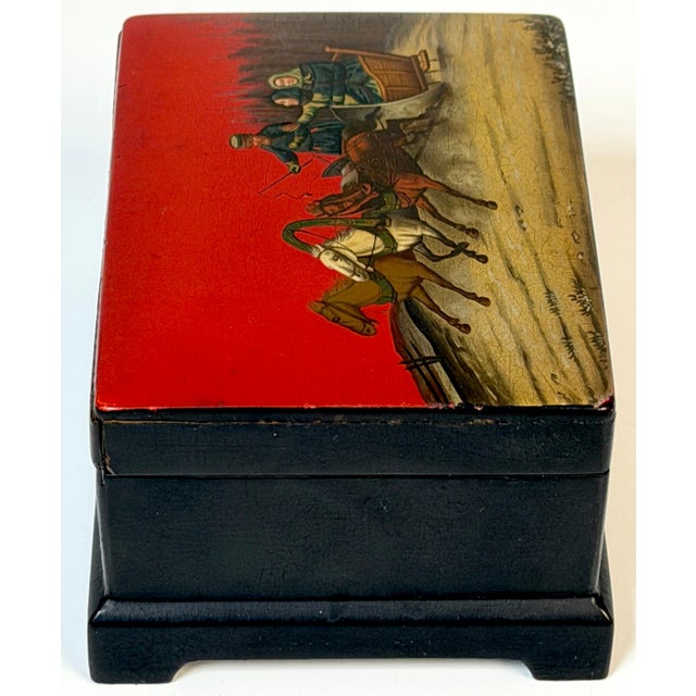 Black Imperial Russian Lacquered Papier-Mâché Troika Box, Lukutin Factory, 1880-1910 For Sale - Image 8 of 18