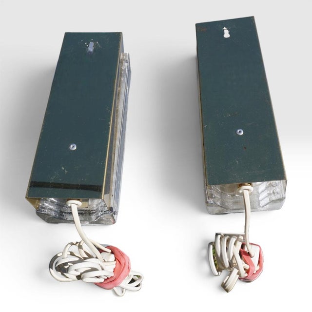 1970s Textured Ice Glass and Brass Wall Sconces, 1970s, Set of 2 For Sale - Image 5 of 7