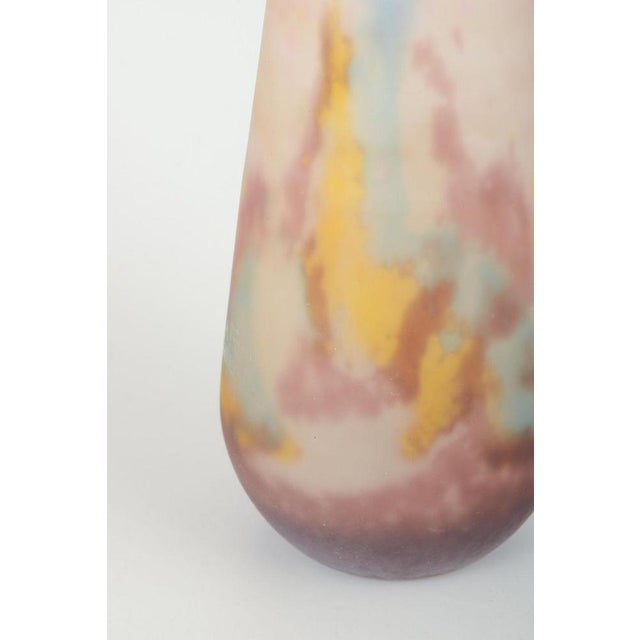 Cylindrical Vase in Multicolored Opalescent Glass from Muller Frères, Luneville, 1930s For Sale - Image 3 of 5
