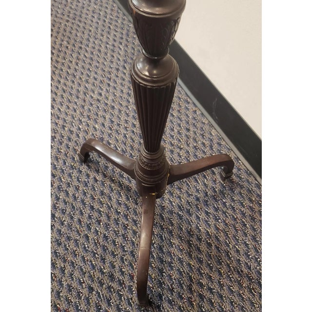 Pair of 1900s Edwardian Carved Mahogany and Needlepoint Pole Screens For Sale - Image 4 of 11