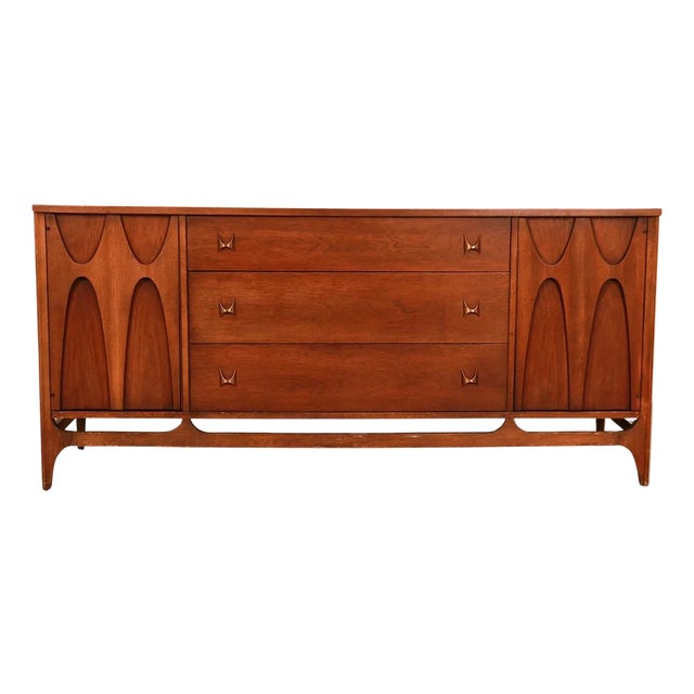 1960s Mid-Century Modern Broyhill Brasilia Credenza Dresser For Sale