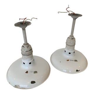 1950s Smoot Holman Industrial Enameled White Hanging Pendant Lights - a Pair For Sale