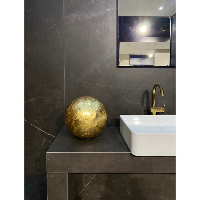 Chinoiserie Chinese Papier-Mâché Golden Sphere (7,10 In) For Sale - Image 3 of 6