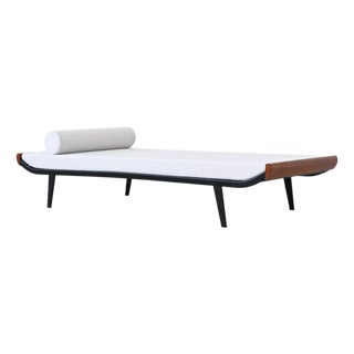 Dutch Cleopatra Daybed in White Fabric by Dick Cordemeijer for Auping, 1954 For Sale