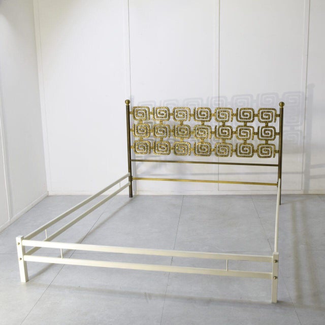 Metal Brass Bed in the style of Osvaldo Borsani, 1960s For Sale - Image 7 of 10