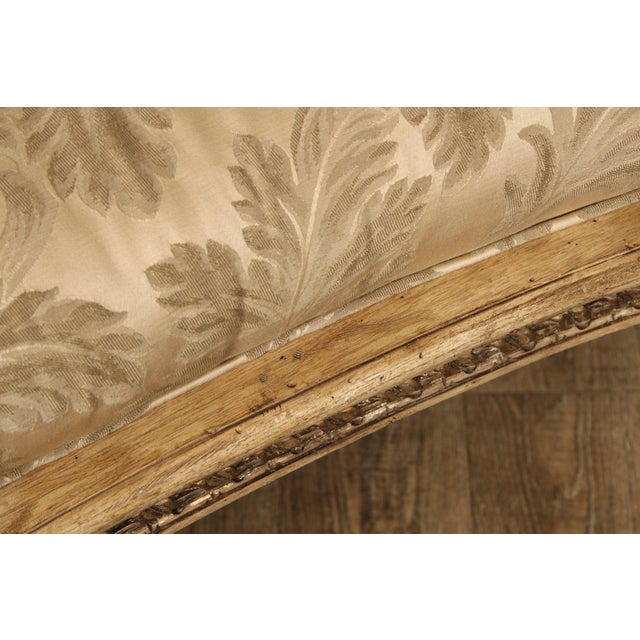 Late 20th Century Italian Rococo Style Antiqued Window Bench For Sale - Image 4 of 18