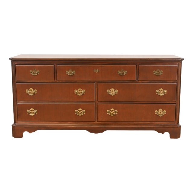 Drexel Heritage Georgian Mahogany Seven-Drawer Dresser, Newly Refinished For Sale
