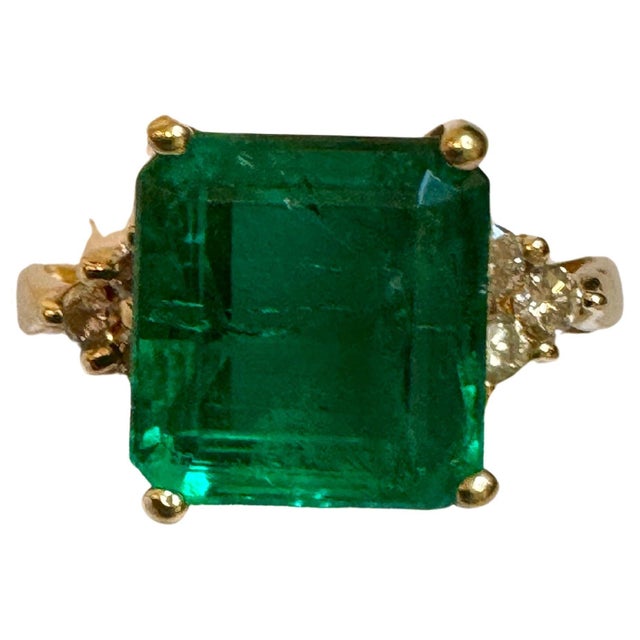 Natural 3.5 Ct Emerald Cut Emerald & 0.30 Carat Diamond Ring 14 Kt Yellow Gold For Sale - Image 17 of 18