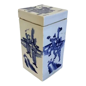 Antique 19th Century Chinese Blue & White Porcelain Covered Brush Pot or Box