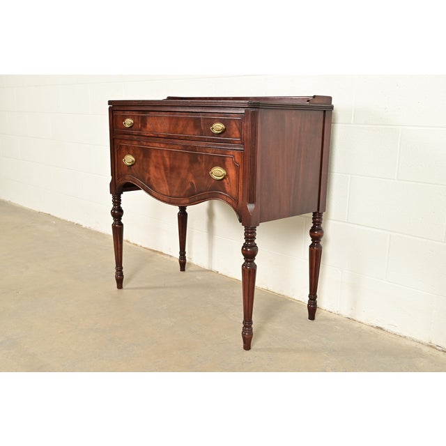 English Baker Furniture Style Federal Flame Mahogany Buffet Server or Hall Table For Sale - Image 3 of 15