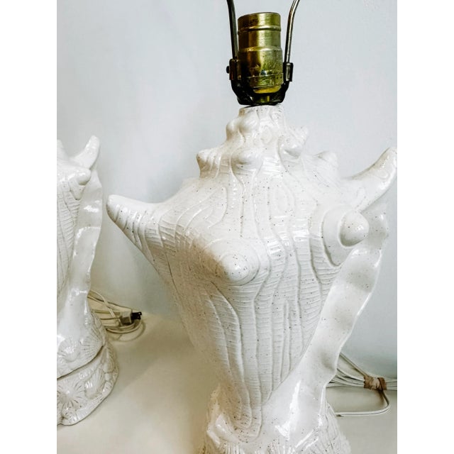Vintage Pair of White Ceramic Coastal Conch Shell Lamps For Sale - Image 9 of 12