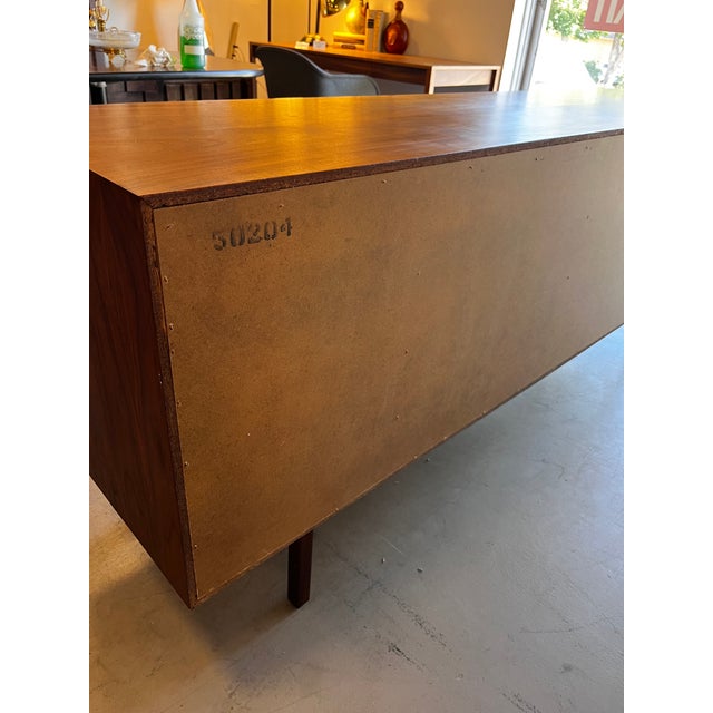 Jack Cartwright for Founders 12-Drawer Dresser, Walnut, Mid-Century Modern, Attributed For Sale - Image 14 of 14