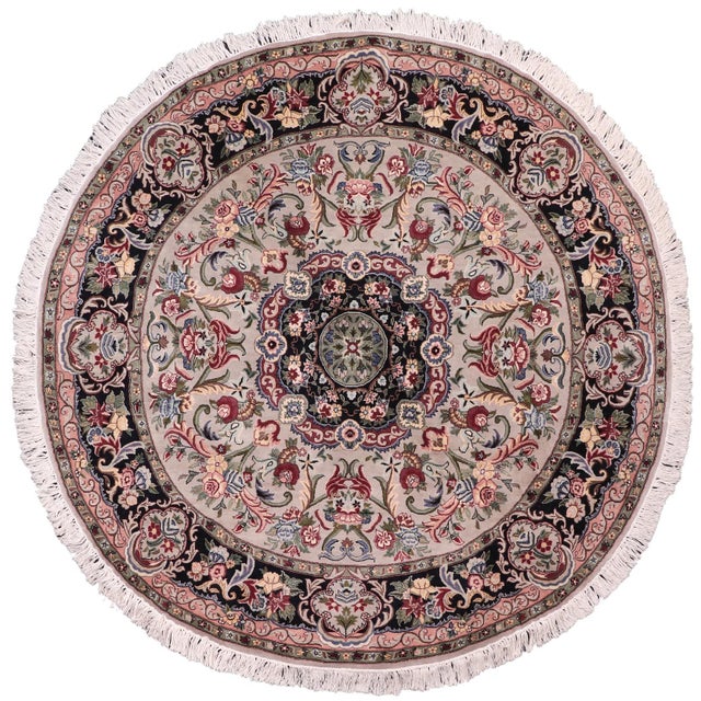 Shabby Chic 1990's Medallion Anarkali Pak-Persian Gray/Black Wool Round Rug- 6'1'' X 6'1'' For Sale - Image 9 of 9