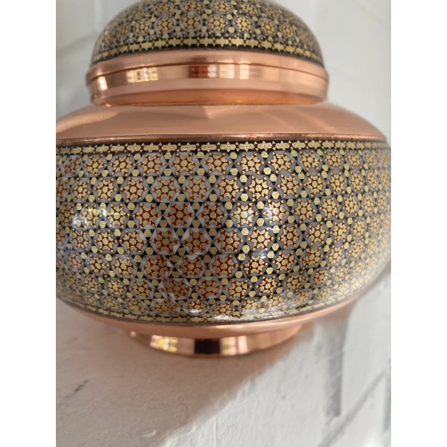 2000 - 2009 Round Moroccan Copper Handcrafted Inlaid Workmanship Decorative Dish For Sale - Image 5 of 6